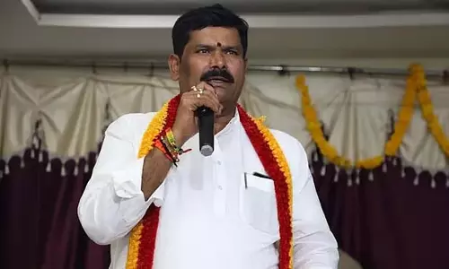 गनीगा मठ अनुदान आयोग: स्वामीजी के आरोप, JDS ने मंत्री की कड़ी आलोचना की गनीगा मठ अनुदान आयोग: स्वामीजी के आरोप, JDS ने मंत्री की कड़ी आलोचना की