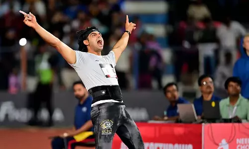 नीरज चोपड़ा ने 86.18 मीटर की दूरी फेंककर स्वर्ण पदक जीता नीरज चोपड़ा ने 86.18 मीटर की दूरी फेंककर स्वर्ण पदक जीता