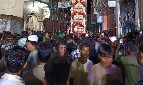 Kaimganj: राईन कमेटी ने अलम जुलूस में की शोभायात्रा Kaimganj: राईन कमेटी ने अलम जुलूस में की शोभायात्रा