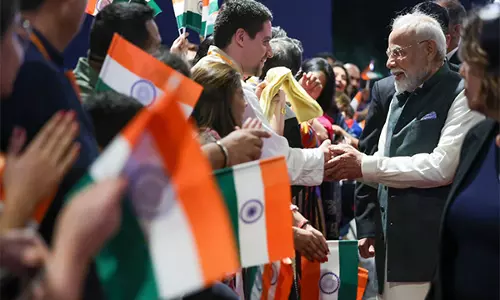 PM Modi ने भारतीय प्रवासियों के जड़ों से जुड़ाव पर आश्चर्य व्यक्त किया
