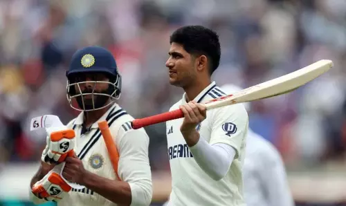 दूसरा टेस्ट: गिल के 161 और आकाश-सिराज के झटकों से भारत जीत के करीब दूसरा टेस्ट: गिल के 161 और आकाश-सिराज के झटकों से भारत जीत के करीब