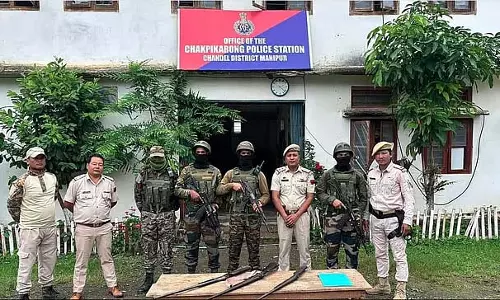 Manipur में दो आतंकवादी गिरफ्तार, विस्फोटक बरामद Manipur में दो आतंकवादी गिरफ्तार, विस्फोटक बरामद