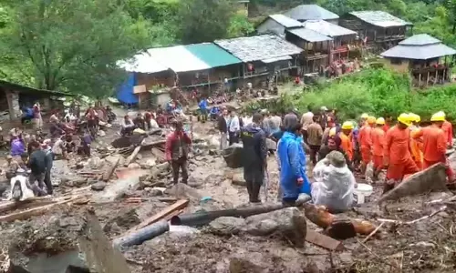 Mandi के सिलबधानी गांव में बादल फटा, भारी तबाही