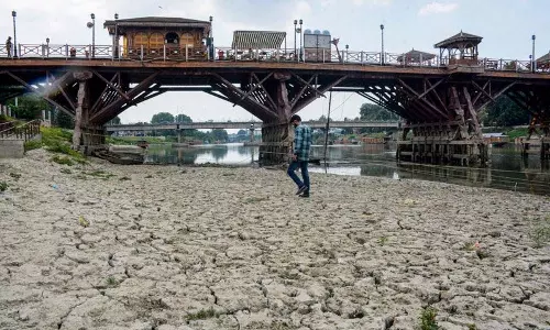 Srinagar में 37.4 डिग्री सेल्सियस तापमान दर्ज किया गया