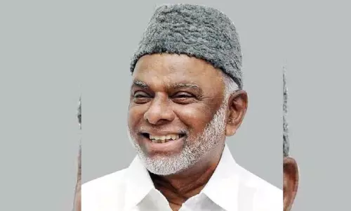 CPI, सीपीएम ने थगैसल तमिझार पुरस्कार के लिए IUML प्रमुख की प्रशंसा की