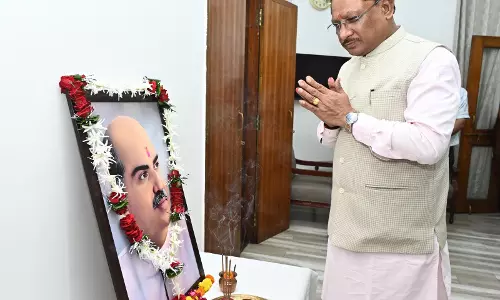 CM विष्णुदेव साय ने डॉ. श्यामा प्रसाद मुखर्जी की जयंती पर अर्पित की श्रद्धांजलि