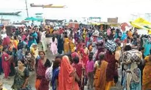 Omkareshwar News: मां नर्मदा के तट पर चातुर्मास शुरू, देवशयनी एकादशी पर 25 हजार महिलाओं ने किया स्नान