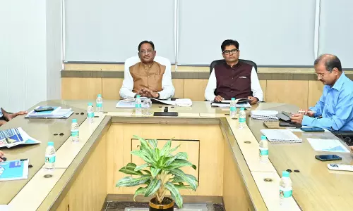 मुख्यमंत्री विष्णुदेव साय ने आवास एवं पर्यावरण विभाग की ली समीक्षा बैठक