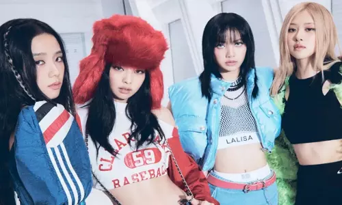 BLACKPINK गोयांग कॉन्सर्ट के पहले दिन के उपस्थित लोग BLACKPINK गोयांग कॉन्सर्ट के पहले दिन के उपस्थित लोग