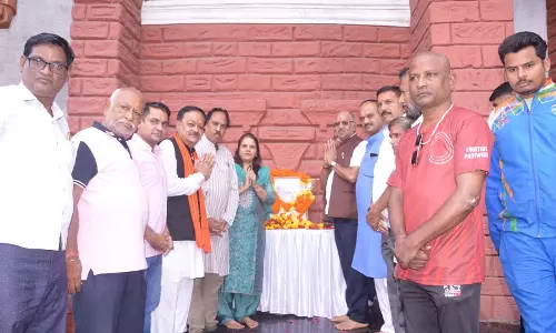 डॉ. श्यामा प्रसाद मुखर्जी की 125वीं जयंती पर सांसद बृजमोहन अग्रवाल ने अर्पित की श्रद्धांजलि डॉ. श्यामा प्रसाद मुखर्जी की 125वीं जयंती पर सांसद बृजमोहन अग्रवाल ने अर्पित की श्रद्धांजलि
