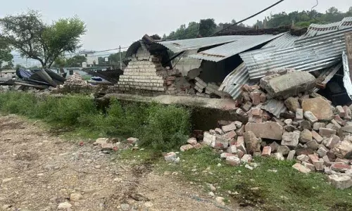 JDA ने खानपुर में चलाया अतिक्रमण विरोधी अभियान, 9 अवैध निर्माण ध्वस्त JDA ने खानपुर में चलाया अतिक्रमण विरोधी अभियान, 9 अवैध निर्माण ध्वस्त