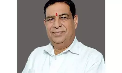 रविंदर ने सुंदरबनी में SCARD बैंक के खिलाफ कांग्रेस के विरोध प्रदर्शन का नेतृत्व किया