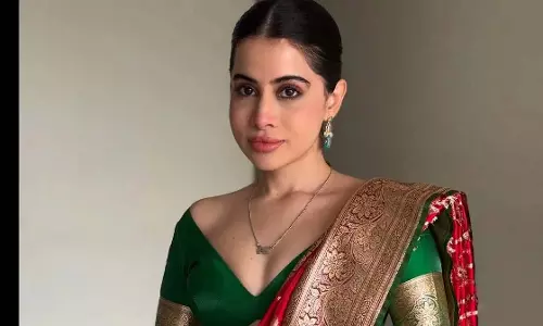 बनारसी साड़ी में गॉर्जियस दिखीं Urfi Javed, यूजर्स हुए हैरान बनारसी साड़ी में गॉर्जियस दिखीं Urfi Javed, यूजर्स हुए हैरान