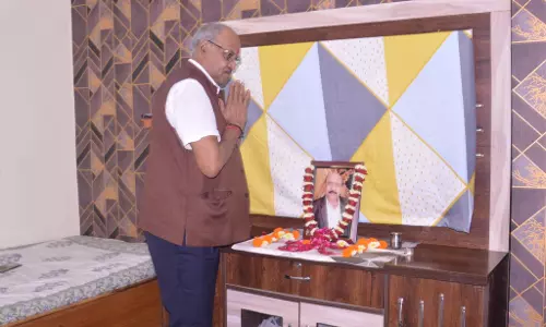 लोकसभा सांसद बृजमोहन अग्रवाल ने दिवंगत रमेश अग्रवाल को दी श्रद्धांजलि लोकसभा सांसद बृजमोहन अग्रवाल ने दिवंगत रमेश अग्रवाल को दी श्रद्धांजलि