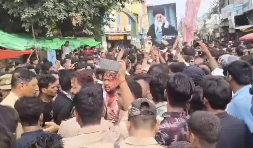 UP : मुहर्रम पर निकले जुलूस में विवाद, हिंसा में एक घायल, कई हिरासत में UP : मुहर्रम पर निकले जुलूस में विवाद, हिंसा में एक घायल, कई हिरासत में