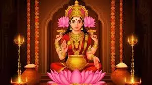 Ashadha Purnima Upay: पैसों की कमी से हैं परेशान तो आषाढ़ पूर्णिमा पर करें ये काम, मां लक्ष्मी भर देंगी आपका खजाना Ashadha Purnima Upay: पैसों की कमी से हैं परेशान तो आषाढ़ पूर्णिमा पर करें ये काम, मां लक्ष्मी भर देंगी आपका खजाना