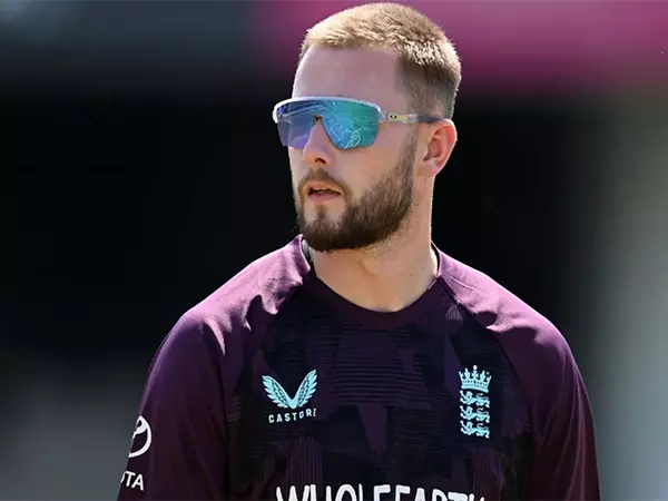 England ने भारत के खिलाफ तीसरे टेस्ट के लिए तेज गेंदबाज गस एटकिंसन को टीम में शामिल किया England ने भारत के खिलाफ तीसरे टेस्ट के लिए तेज गेंदबाज गस एटकिंसन को टीम में शामिल किया