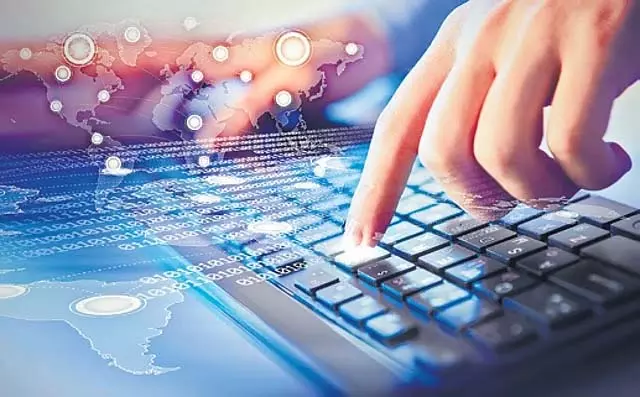 तेलंगाना के सुदूर गांव में छात्र ज्ञान बढ़ाने के लिए AI उपकरणों का उपयोग कर रहे तेलंगाना के सुदूर गांव में छात्र ज्ञान बढ़ाने के लिए AI उपकरणों का उपयोग कर रहे