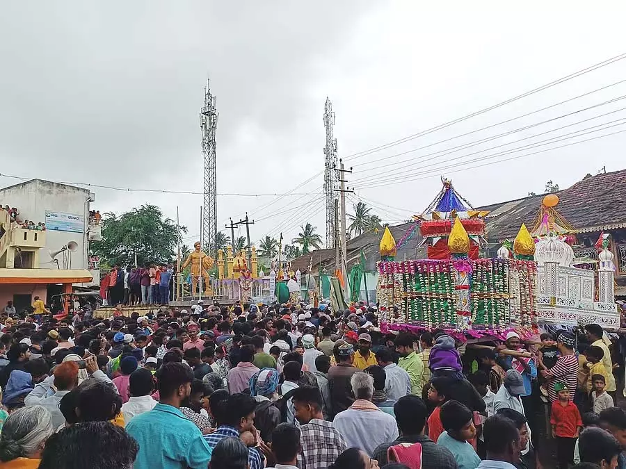 MK Hubli : हिंदुओं और मुसलमानों ने मुहर्रम मनाया MK Hubli : हिंदुओं और मुसलमानों ने मुहर्रम मनाया