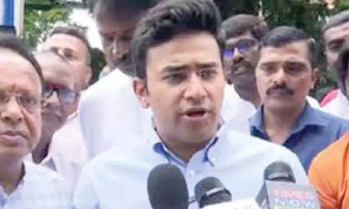 सूर्या ने मेट्रो की येलो लाइन में देरी पर BMRCL से सवाल किया सूर्या ने मेट्रो की येलो लाइन में देरी पर BMRCL से सवाल किया