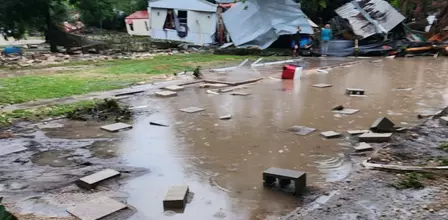 Texas में बाढ़ से मरने वालों की संख्या बढ़कर 80 हो गई Texas में बाढ़ से मरने वालों की संख्या बढ़कर 80 हो गई
