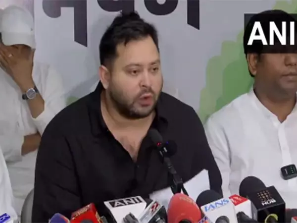तेजस्वी यादव ने Bihar में मतदाता सूची संशोधन पर चिंता जताई तेजस्वी यादव ने Bihar में मतदाता सूची संशोधन पर चिंता जताई