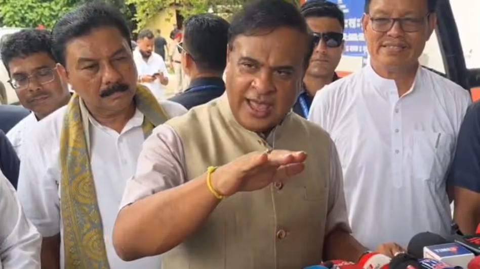Assam के मुख्यमंत्री ने चुनाव कवरेज के दौरान पत्रकार पर हमले के बाद त्वरित पुलिस कार्रवाई Assam के मुख्यमंत्री ने चुनाव कवरेज के दौरान पत्रकार पर हमले के बाद त्वरित पुलिस कार्रवाई