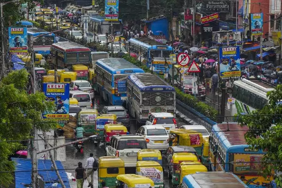 IMD ने 13 जुलाई तक बंगाल के कुछ हिस्सों में भारी बारिश का अनुमान जारी किया IMD ने 13 जुलाई तक बंगाल के कुछ हिस्सों में भारी बारिश का अनुमान जारी किया