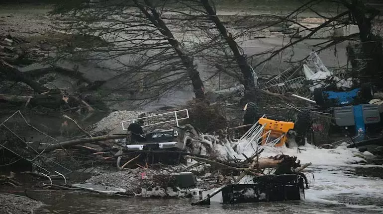 Texas बाढ़ अमेरिकी इतिहास की सबसे घातक बाढ़ों में से एक बन गई Texas बाढ़ अमेरिकी इतिहास की सबसे घातक बाढ़ों में से एक बन गई