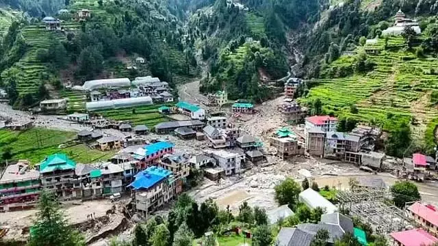 हिमाचल बाढ़: 78 लोगों की मौत, 30 लापता; 700 करोड़ रुपये का नुकसान हिमाचल बाढ़: 78 लोगों की मौत, 30 लापता; 700 करोड़ रुपये का नुकसान