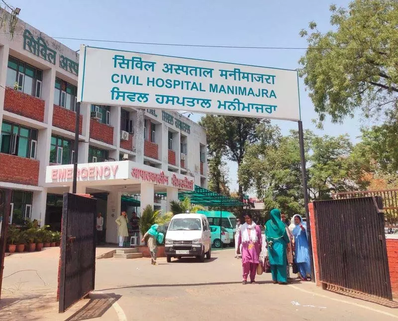 Chandigarh सिविल अस्पतालों में निजी मेडिकल स्टोरों के पुनरुद्धार पर ऊंचे किराये का संकट Chandigarh सिविल अस्पतालों में निजी मेडिकल स्टोरों के पुनरुद्धार पर ऊंचे किराये का संकट