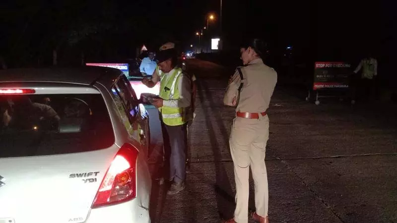 DCP ने किया औचक रात्रि निरीक्षण, शराब पीकर वाहन चलाने पर 45 चालान काटे DCP ने किया औचक रात्रि निरीक्षण, शराब पीकर वाहन चलाने पर 45 चालान काटे