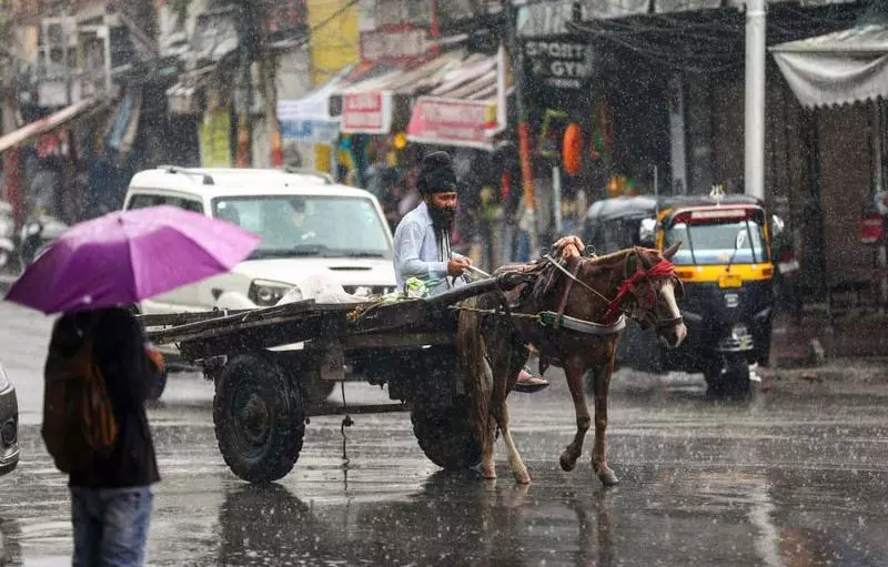 J&K मौसम विभाग ने 9 जुलाई तक अचानक बाढ़ और भूस्खलन की चेतावनी जारी की J&K मौसम विभाग ने 9 जुलाई तक अचानक बाढ़ और भूस्खलन की चेतावनी जारी की