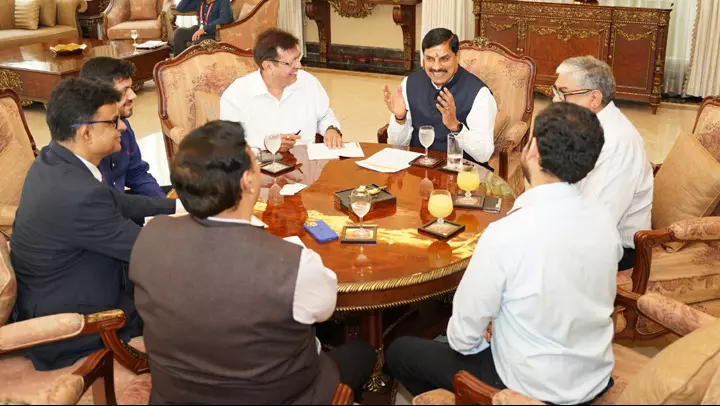 Bhopal: इंटरैक्टिव सेशन में रिकॉर्ड निवेश प्रस्ताव, औद्योगिक विकास को मिलेगा बढ़ावा Bhopal: इंटरैक्टिव सेशन में रिकॉर्ड निवेश प्रस्ताव, औद्योगिक विकास को मिलेगा बढ़ावा