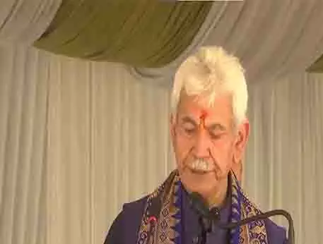 पाकिस्तान J&K की शांति बिगाड़ने की कोशिश कर रहा है: एलजी मनोज सिन्हा पाकिस्तान J&K की शांति बिगाड़ने की कोशिश कर रहा है: एलजी मनोज सिन्हा