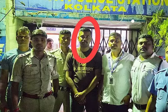 गिरफ्तार फर्जी IPS सुष्मित के खिलाफ और आरोप सार्वजनिक हुए गिरफ्तार फर्जी IPS सुष्मित के खिलाफ और आरोप सार्वजनिक हुए
