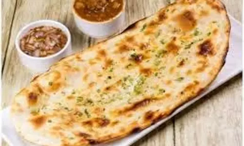 Breakfast: आप भी जरूर ट्राई करें टेस्टी आलू कुलचा