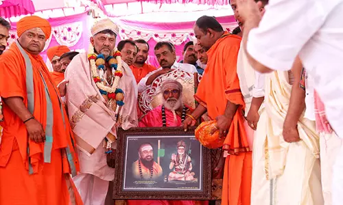 Deputy CM DK Shivakumar उच्च पद के हकदार हैं, रामबापुरी के संत ने कहा