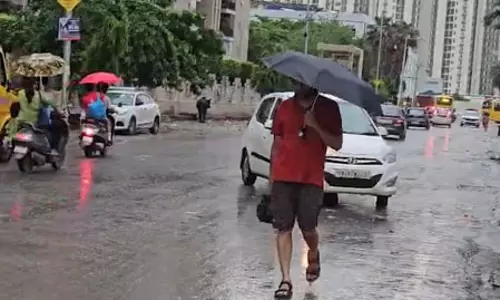 दिल्ली में झमाझम बारिश: इंडिगो ने उड़ानें रोकीं, ऑरेंज अलर्ट जारी