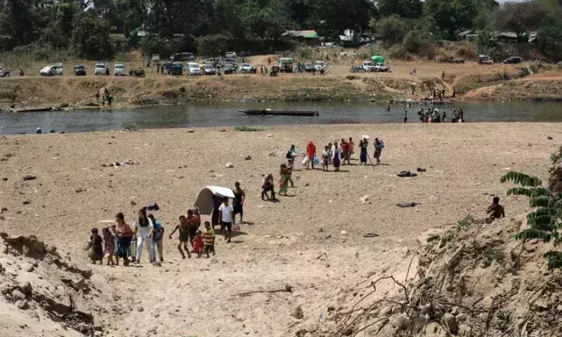 Mizoram: चिन विद्रोहियों के साथ झड़प के बाद 1,000 से अधिक म्यांमार नागरिक मिजोरम भाग गए Mizoram: चिन विद्रोहियों के साथ झड़प के बाद 1,000 से अधिक म्यांमार नागरिक मिजोरम भाग गए
