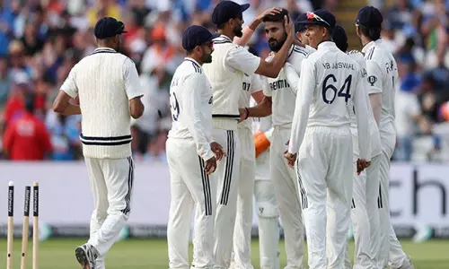 आकाश के छक्के से भारत ने एजबेस्टन में रच दिया इतिहास आकाश के छक्के से भारत ने एजबेस्टन में रच दिया इतिहास