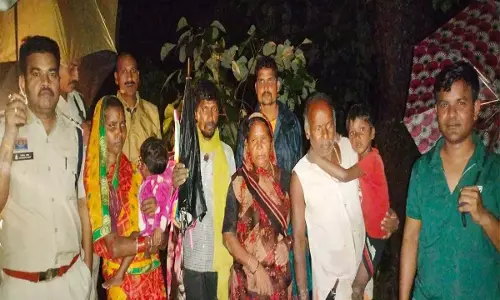 कोरबा में बाढ़, खेत में फंसे 17 ग्रामीणों की जान बचाई आपदा टीम ने कोरबा में बाढ़, खेत में फंसे 17 ग्रामीणों की जान बचाई आपदा टीम ने