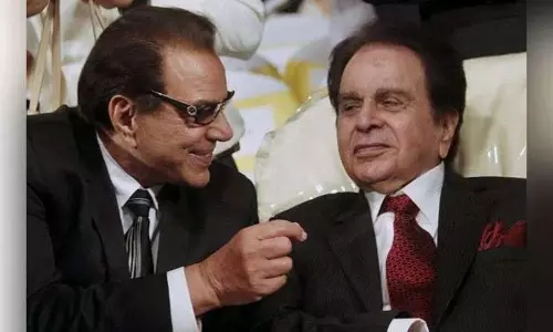 Dharmendra : दिलीप कुमार की पुण्यतिथि पर दी भावभीनी श्रद्धांजलि