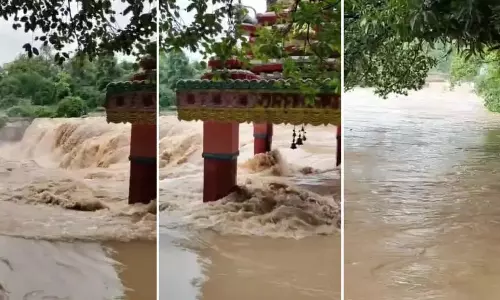 Jharsuguda : कोइलीघुघर शिव मंदिर में बाढ़ का कहर, गर्भगृह डूबा