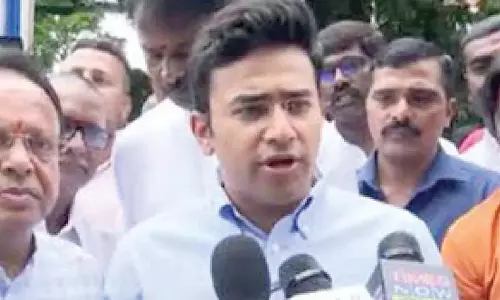 सूर्या ने मेट्रो की येलो लाइन में देरी पर BMRCL से सवाल किया सूर्या ने मेट्रो की येलो लाइन में देरी पर BMRCL से सवाल किया