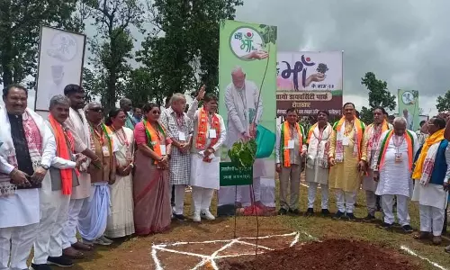 बीजेपी नेताओं ने मैनपाट में वृक्षारोपण कर पर्यावरण संरक्षण का दिया संदेश बीजेपी नेताओं ने मैनपाट में वृक्षारोपण कर पर्यावरण संरक्षण का दिया संदेश