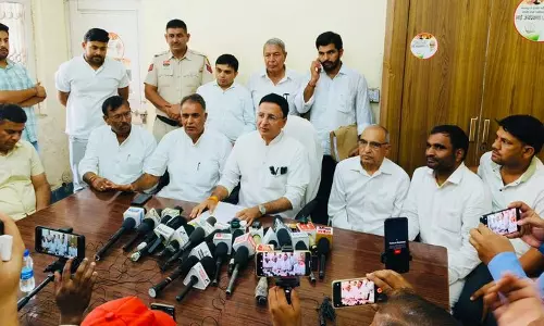 रणदीप सिंह सुरजेवाला ने सहायक प्रोफेसर भर्ती में अनियमितता का आरोप लगाया रणदीप सिंह सुरजेवाला ने सहायक प्रोफेसर भर्ती में अनियमितता का आरोप लगाया