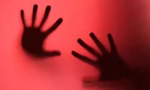 Umaria : जादू-टोने के शक में युवक को लाठी-डंडों से पीटा Umaria : जादू-टोने के शक में युवक को लाठी-डंडों से पीटा