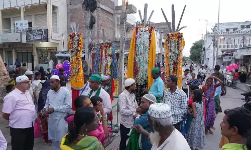 श्रद्धापूर्वक मनाया गया मुहर्रम; हिंदू-मुस्लिम एकता का प्रतीक श्रद्धापूर्वक मनाया गया मुहर्रम; हिंदू-मुस्लिम एकता का प्रतीक