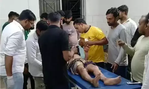 Hazaribagh में मुहर्रम जुलूस के दौरान हादसा, 15 झुलसे; 6 गंभीर Hazaribagh में मुहर्रम जुलूस के दौरान हादसा, 15 झुलसे; 6 गंभीर